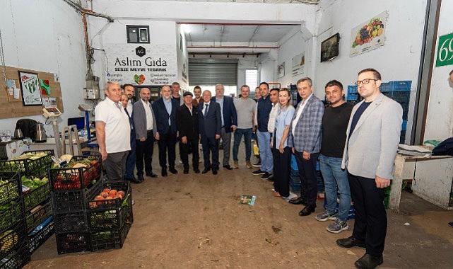 Özer Matlı, Bursa Kent Hali esnafını ziyaret etti