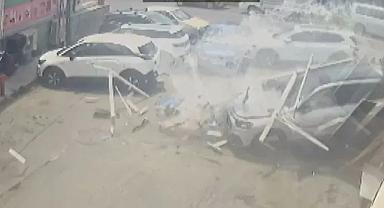 Sarıyer'de fren yerine gaza basan sürücü, ortalığı savaş alanına çevirdi