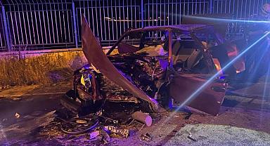 Sivas'ta iki otomobilin çarpıştığı kazada 1 kişi öldü, 5 kişi yaralandı