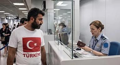 Türk vatandaşlarına kötü haber! Karadağ'a girişte artık vize istenecek