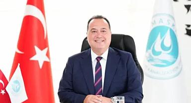 Yeni Parti'nin ilk Büyükşehir Belediye Başkanı rozetini takıyor