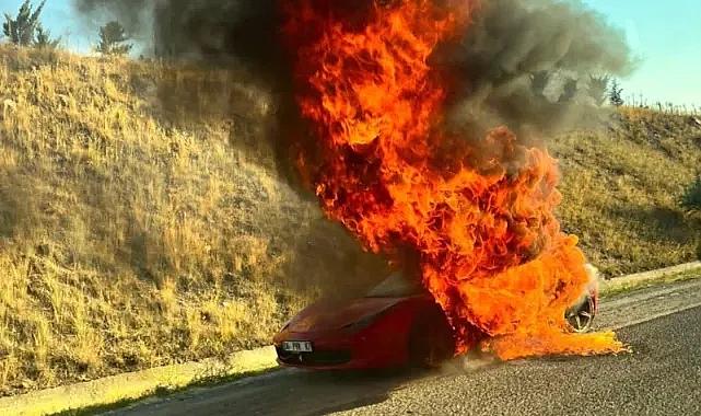 Ankara'da seyir halindeki lüks spor otomobil alevlere teslim oldu