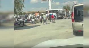 Ankara'da halk otobüsü ile kamyon çarpıştı