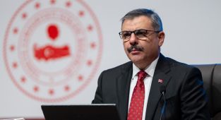 Bakan Çiftçi: Tribünlerde holiganizme asla geçit vermeyeceğiz