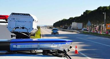 Balıkesir'de trafik uygulama noktalarını paylaşan 7 zanlı yakalandı