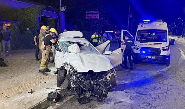 Bursa'da iki otomobilin çarpıştığı kazada 2 kişi öldü, 2 kişi yaralandı