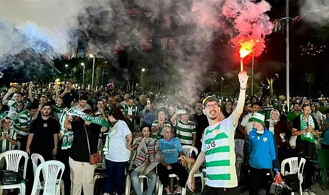 Bursa Kültürpark'ta yeşil-beyaz tek yürek
