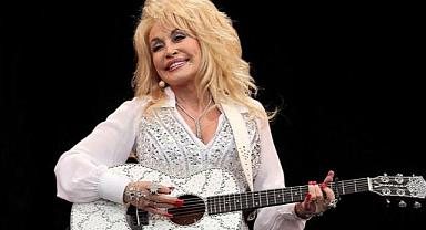 Country müziğinin en büyük efsanelerinden Dolly Parton 80 yaşında hayatını kaybetti
