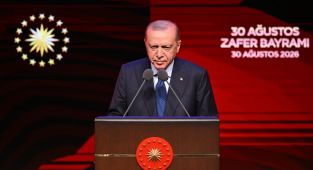 Cumhurbaşkanı Erdoğan: Bizi tanımak isteyenler Malazgirt'e, Çanakkale'ye baksın