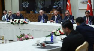 Cumhurbaşkanı Erdoğan, Süper Lig'e yükselen takımları kabul etti