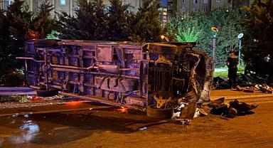 Esenler'de makas atan minibüs kazaya neden oldu: 1 ölü, 5 yaralı