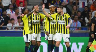 Fenerbahçe Şampiyonlar Ligi'nde lig aşamasına yükseldi