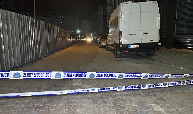 İstanbul'da inşaatta toprak kayması: Yol ulaşıma kapatıldı