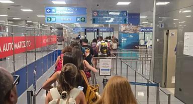 İtalya, İspanya uçuşlarında pasaport kontrolüne başladı