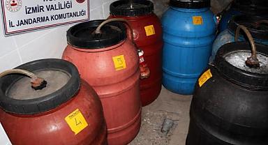 İzmir'de 2 bin 200 litre sahte alkol ele geçirildi