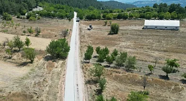 Keles'te yollar hem yenileniyor, hem genişliyor