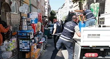 Osmangazi'de kaldırımlar işgalden temizlendi