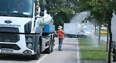Osmangazi'den sıcak havalarda yeşil alanlara can suyu
