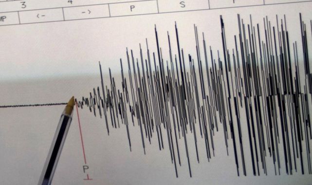 Pasifik'teki ada ülkelerinden Vanuatu açıklarında 6,1 büyüklüğünde deprem