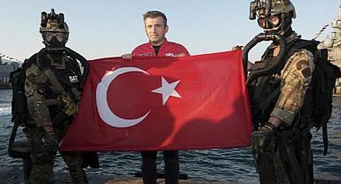 Selçuk Bayraktar, SAT ve SAS komandolarıyla bir araya geldi