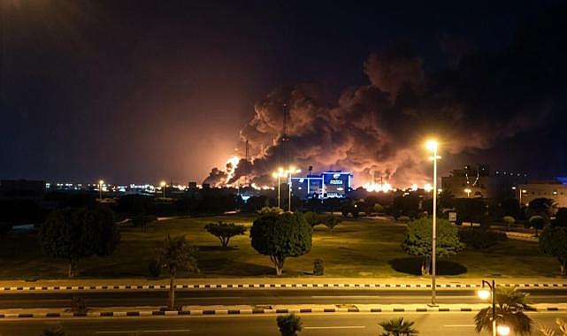 Suudi Arabistan'daki petrol rafinerisi vuruldu