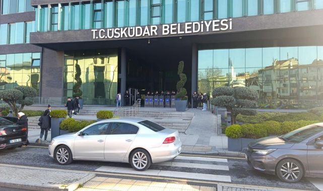 Üsküdar Belediye Başkanı Sinem Dedetaş görevden uzaklaştırıldı