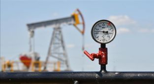 ABD, Orta Doğu'daki petrol kesintileri nedeniyle fiyat tahminini artırdı