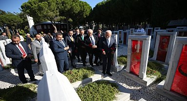 AK Parti Genel Başkanvekili Elitaş, Şehitler Abidesi'ni ziyaretinde konuştu: