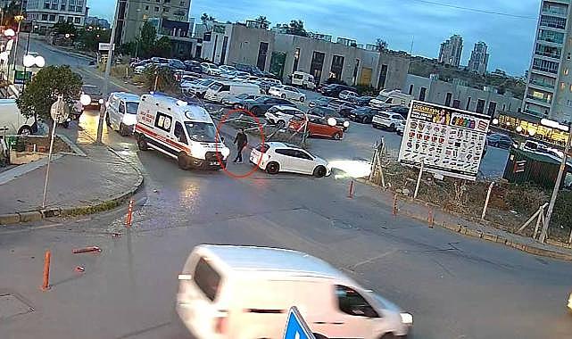 Ambulansa yol vermedi, aracından inerek ambulans şoförüne diklendi : 466 bin lira ceza