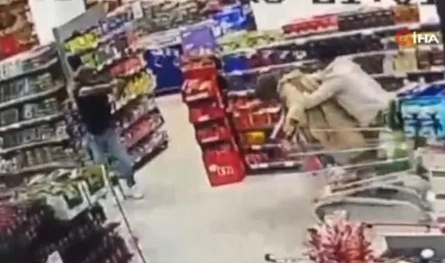 Ankara’da markette silahlı kavga kamerada