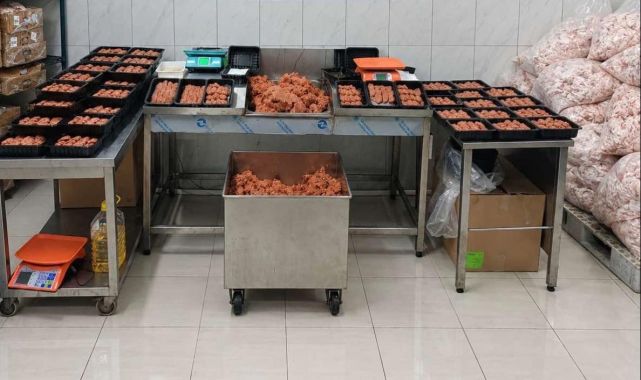 Ankara'da halk sağlığını tehlikeye atan 1333 kilogram et ve et ürünü ele geçirildi