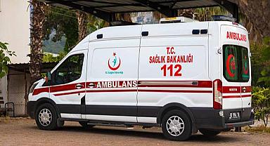Antalya’da tur minibüsü, kaza yaptı: 15’i turist 17 yaralı