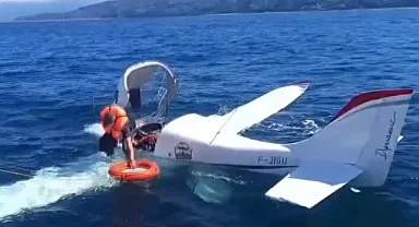 Batum'dan havalanan uçak Rize'de denize acil iniş yaptı! 2 kişi kurtarıldı