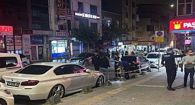 Bıçakla polislerin üzerine yürüdü
