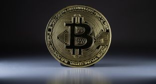 Bitcoin, ETF girişleri ve makroekonomik gelişmelerle 8 ayın en yüksek seviyesine çıktı