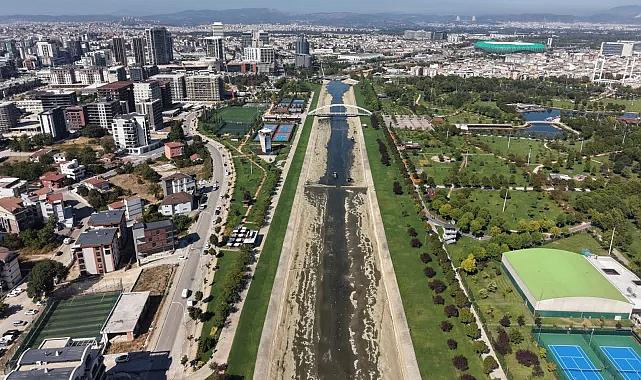 Bursa Büyükşehir'den dere temizliği mesaisi
