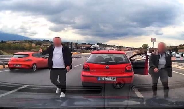 Bursa’da yol kestiler, 360 bin lira ceza yediler