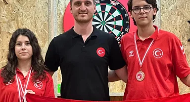 Bursa Yıldırımlı dartçılardan 'milli' gurur