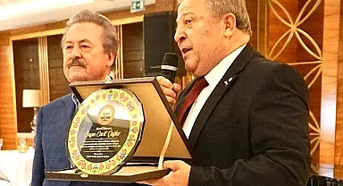 Bursa'da emeklilerden Cavit Çağlar'a vefa