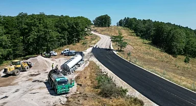 Büyükşehir, 3 ilçede 50 kilometrelik yolu yeniledi