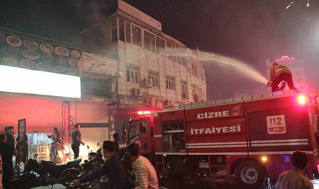 Cizre’deki galibiyet kutlamalarında 3 iş yeri ve 1 araç yandı: 1 itfaiye eri yaralandı