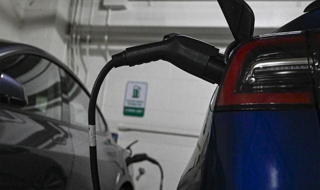 DMM: Elektrikli araçların evde şarj edilmesine yönelik yasaklama yok