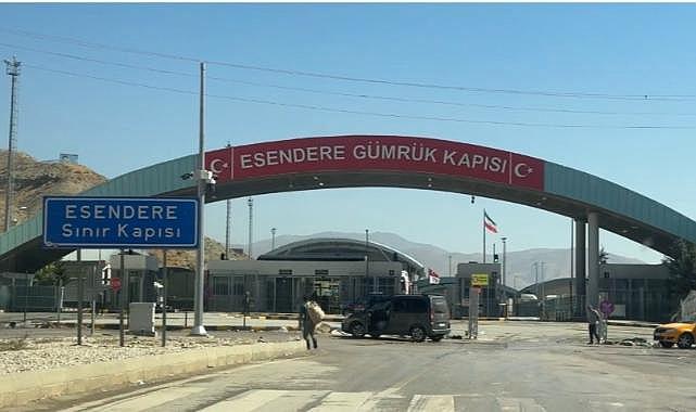 Esendere Gümrük Kapısı’nda 3 kilometrelik tır kuyruğu oluştu