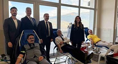 Gemlik’te Adliye Çalışanları ve Protokolden Anlamlı Kan Bağışı