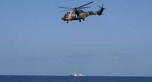 Girne'deki feribot kazasında kaybolan 20 kişiyi arama çalışmaları devam ediyor