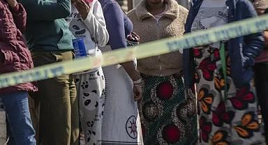 Güney Afrika Cumhuriyeti'nde düzenlenen üç silahlı saldırıda 31 kişi hayatını kaybetti, 26 kişi yaralandı
