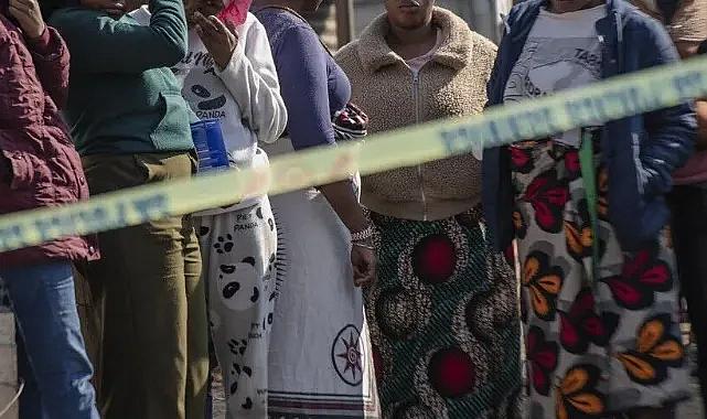 Güney Afrika Cumhuriyeti'nde düzenlenen üç silahlı saldırıda 31 kişi hayatını kaybetti, 26 kişi yaralandı
