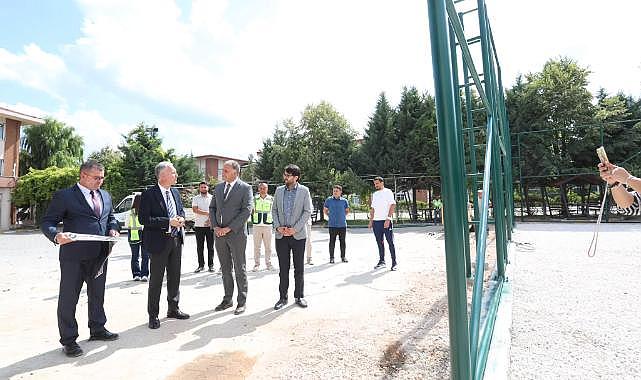 İnegöl'de Mediha Hayri Çelik Fen Lisesi'ne semt sahası