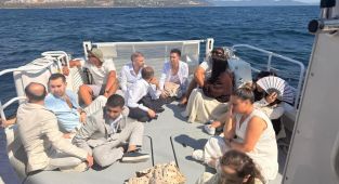 Kaçış rotasında 'şık' taktik: 12 düzensiz göçmen yakalandı