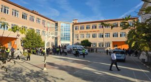 Manisa'da okula silahlı saldırı: 2'si ağır 11 öğrenci yaralı